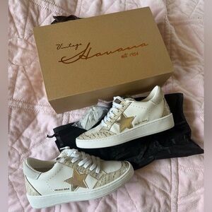 Vintage Havana Women's Denisse White Sneakers with Gold Star Accent